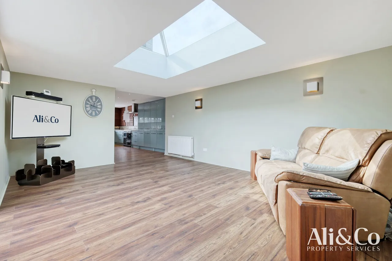 Marshfoot Road, Grays, Essex, RM16 4LU, photo 16