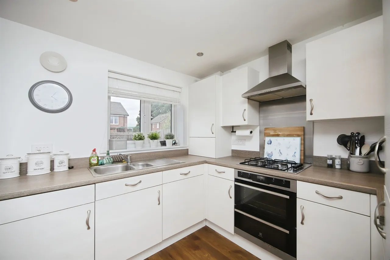Knight Close, Monkton Heathfield, TA2, photo 12