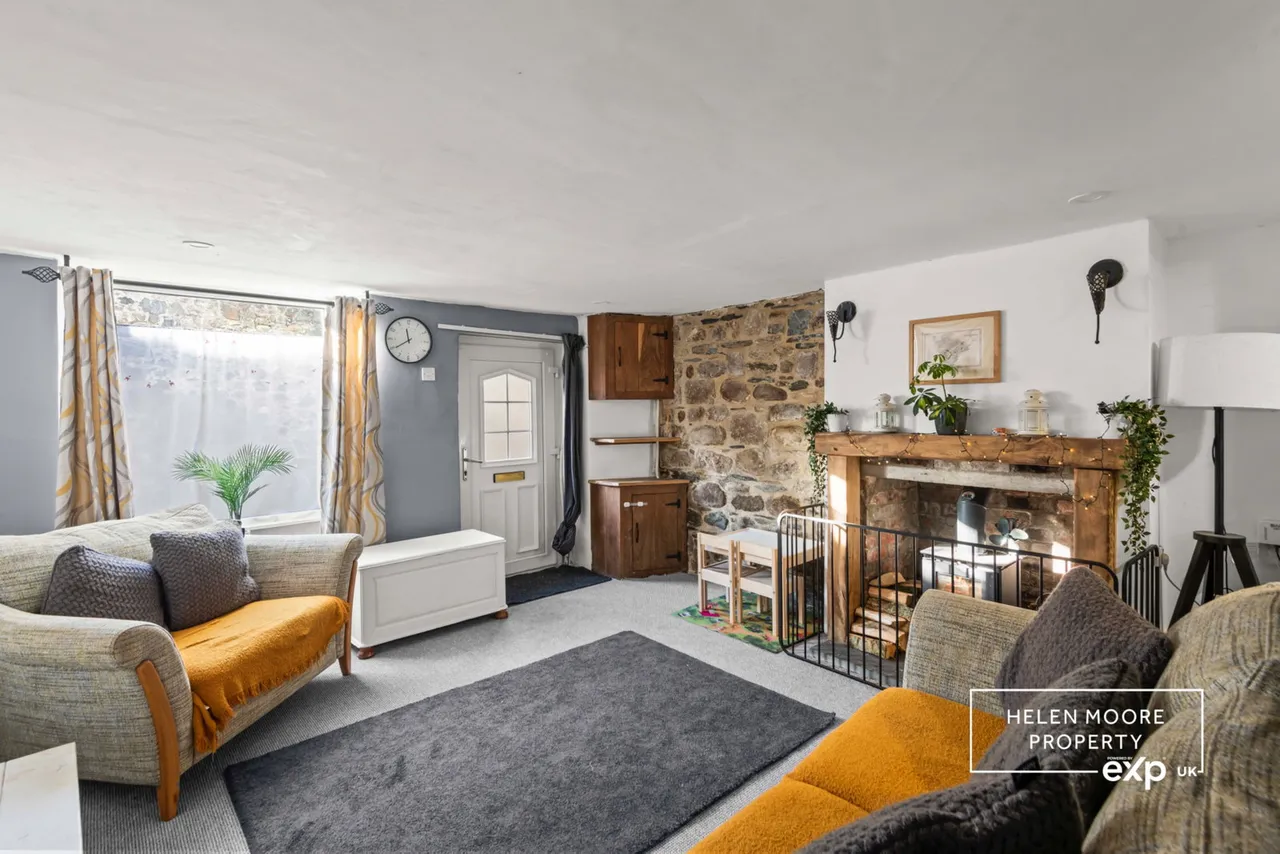 2 bed house for sale, Totnes Road, South Brent