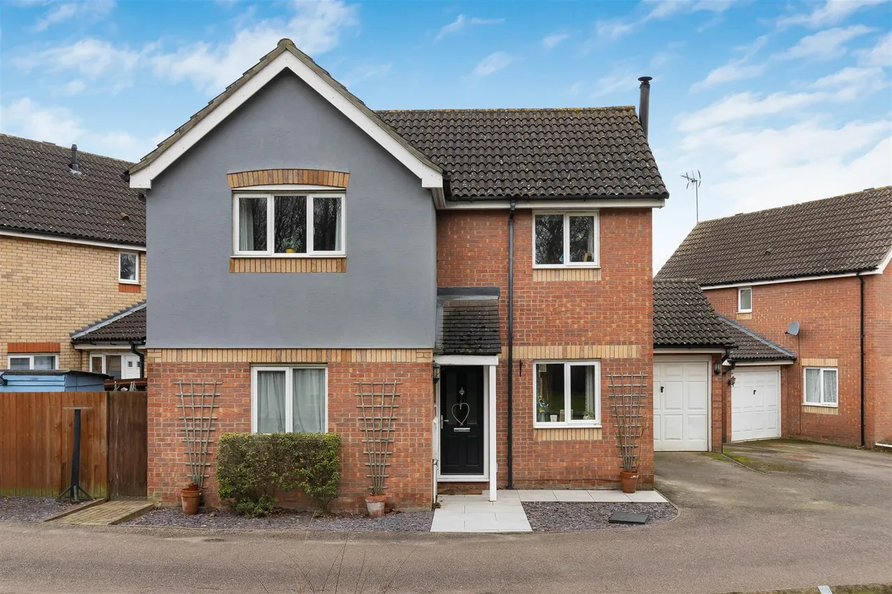 3 bed property for sale, Monarch Close, Haverhill, CB9