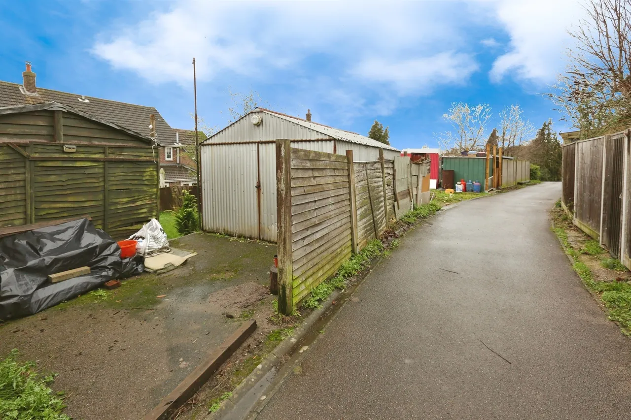 Cotton Close, Bishopstoke, SO50, photo 21