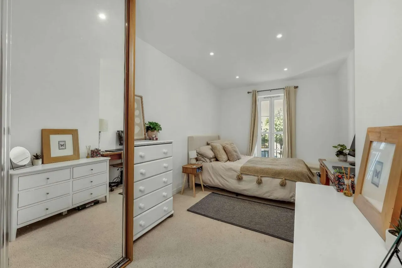 Feltham Avenue, East Molesey, Surrey, KT8 9BT, photo 7