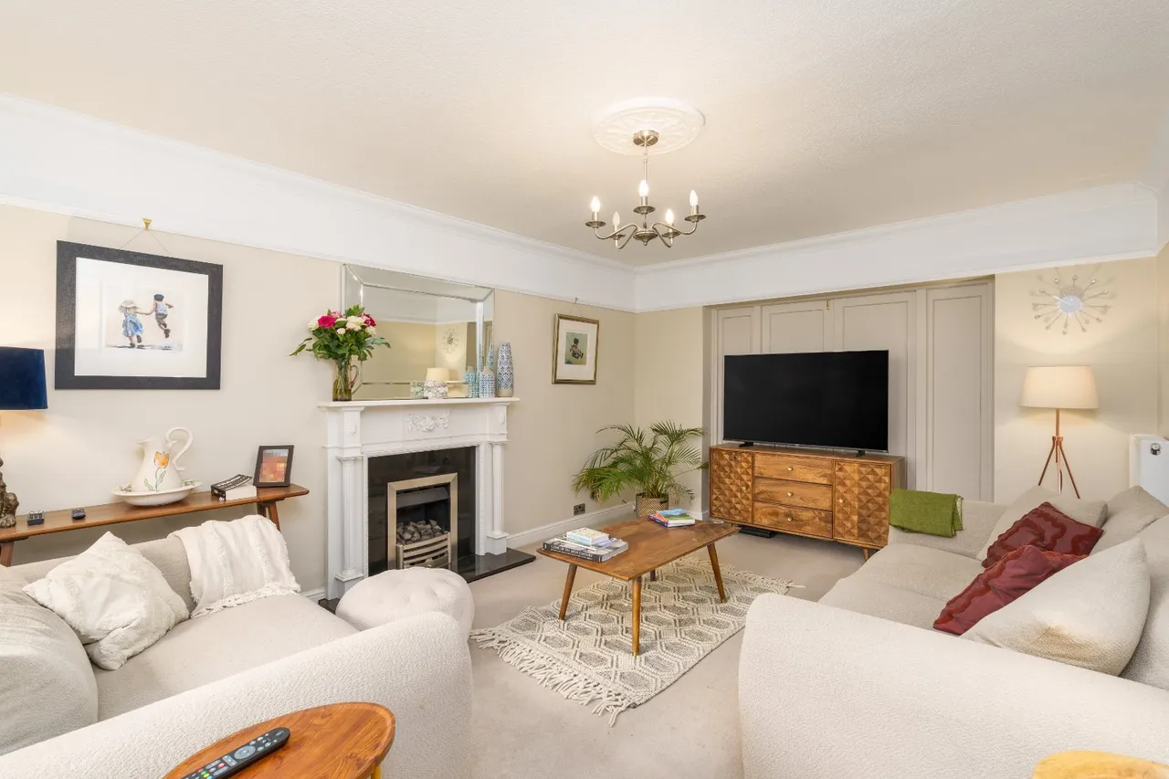 Dale Road, Marple, SK6, photo 3