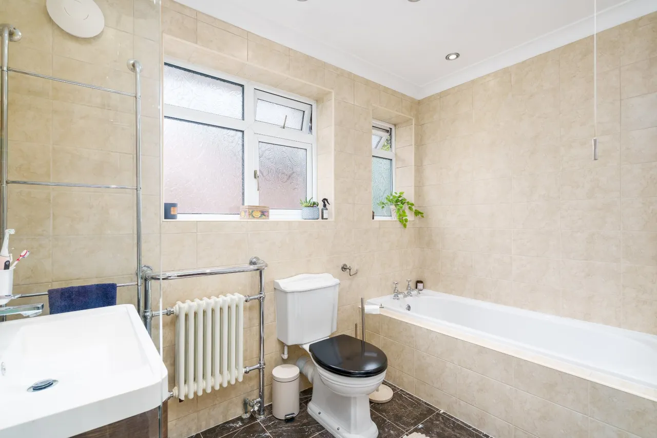 Dale Road, Marple, SK6, photo 19