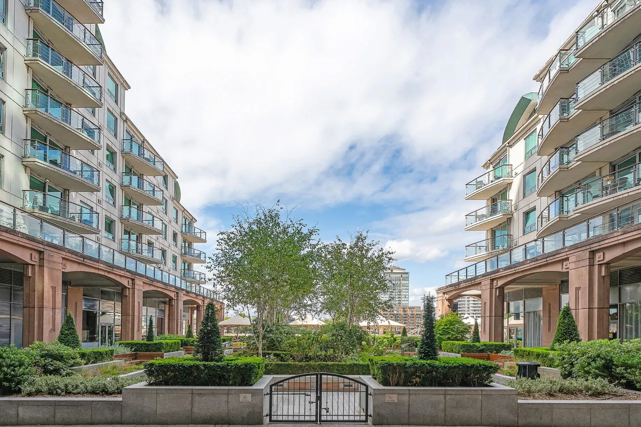 St. George Wharf, London, SW8, photo 16