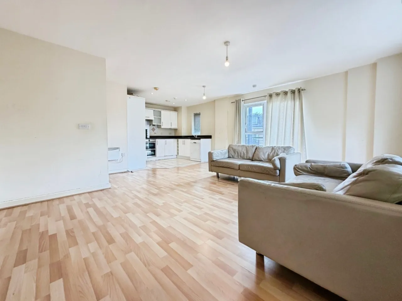 2 bed flat to rent — Lanadron Close, Isleworth