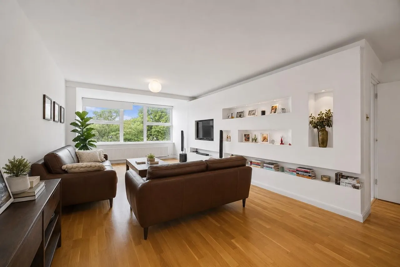2 bed flat for sale — Gloucester Avenue Primrose Hill, London NW1 7BQ