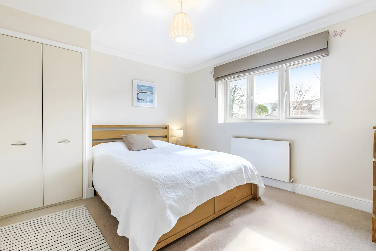 Boundstone Road, Farnham, GU10, photo 12