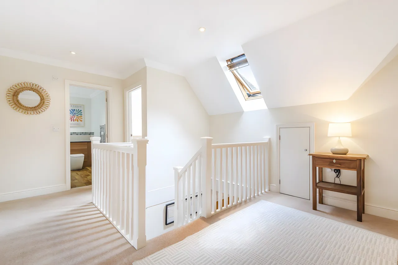 Boundstone Road, Farnham, GU10, photo 11