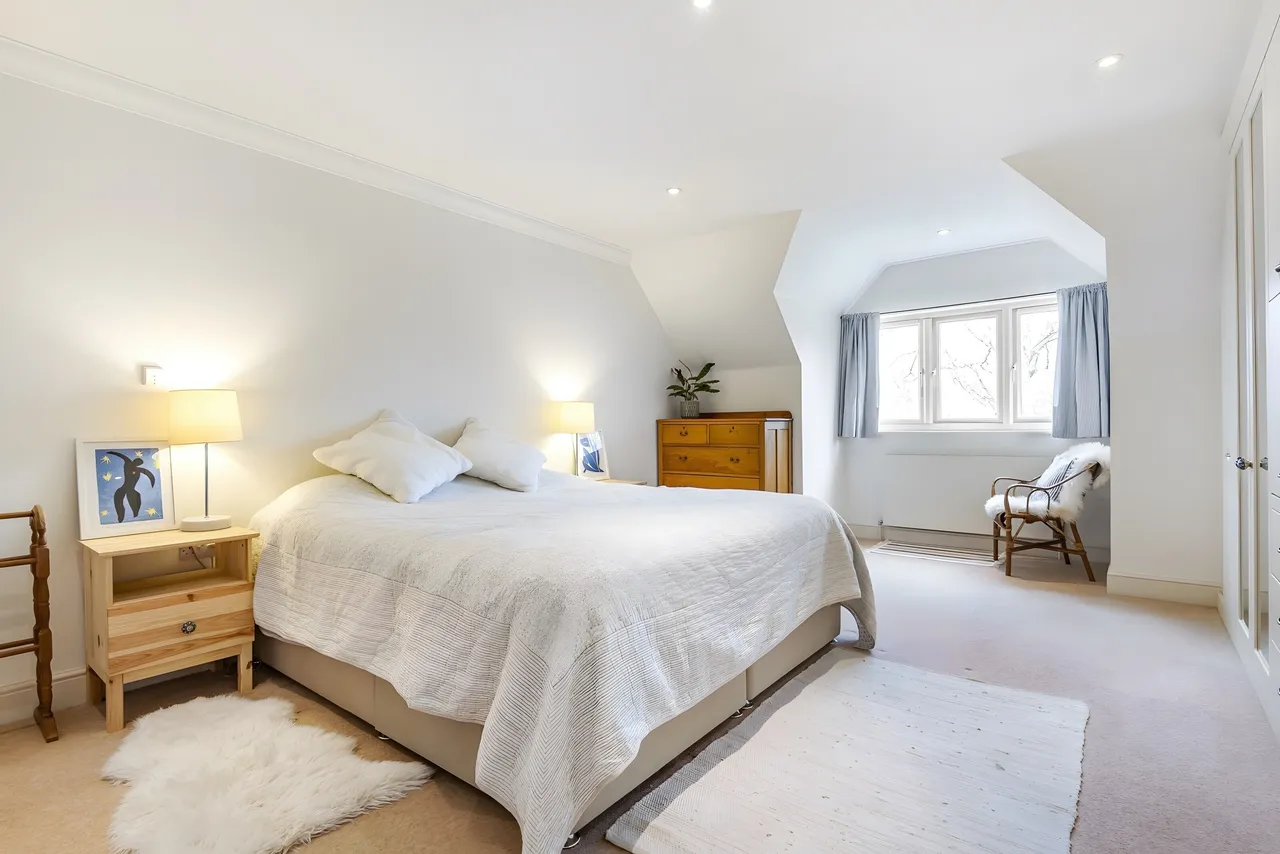 Boundstone Road, Farnham, GU10, photo 9