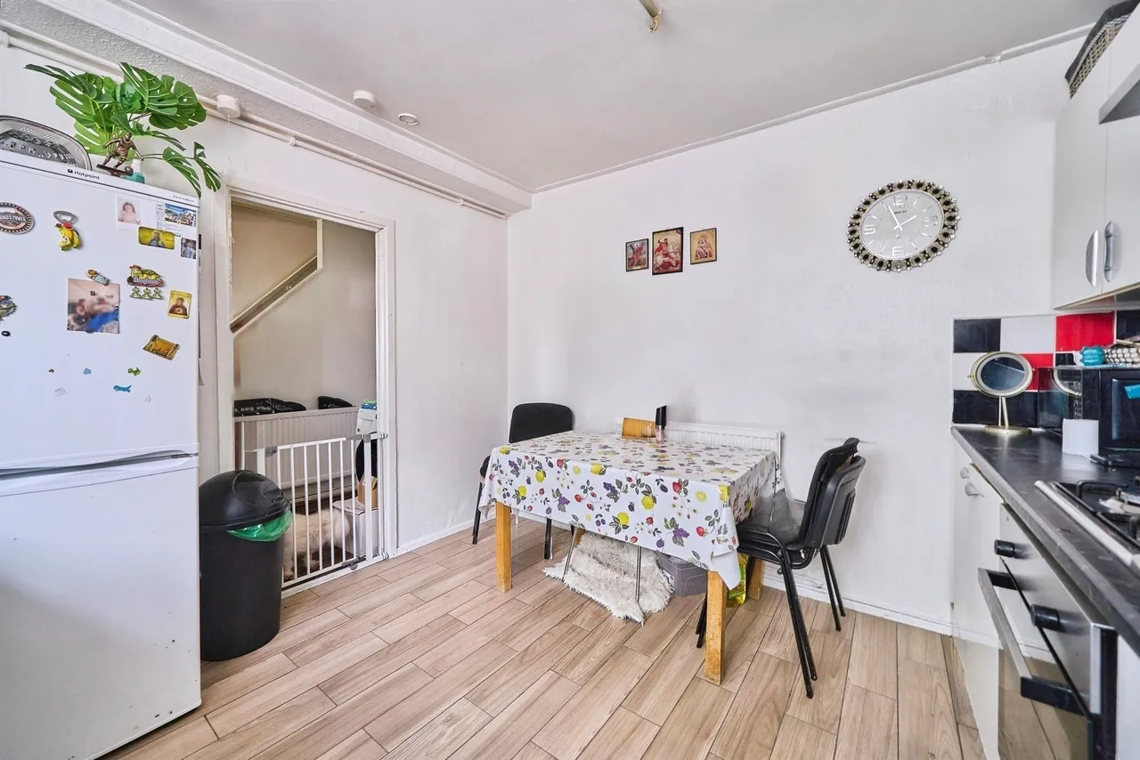 Whiting Avenue, Barking, IG11, photo 10