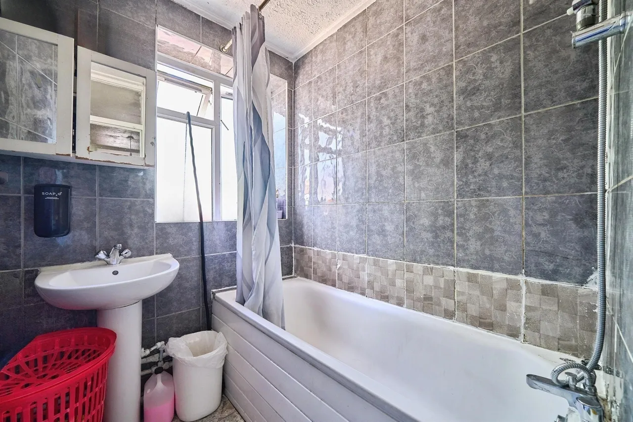Whiting Avenue, Barking, IG11, photo 6