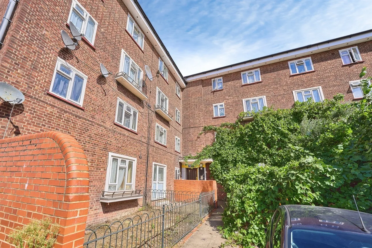 Whiting Avenue, Barking, IG11, photo 11