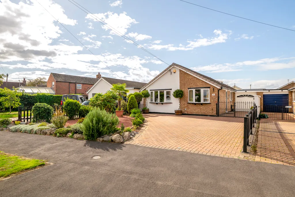 3 bed house for sale, Eastfield, Sturton By Stow, LN1