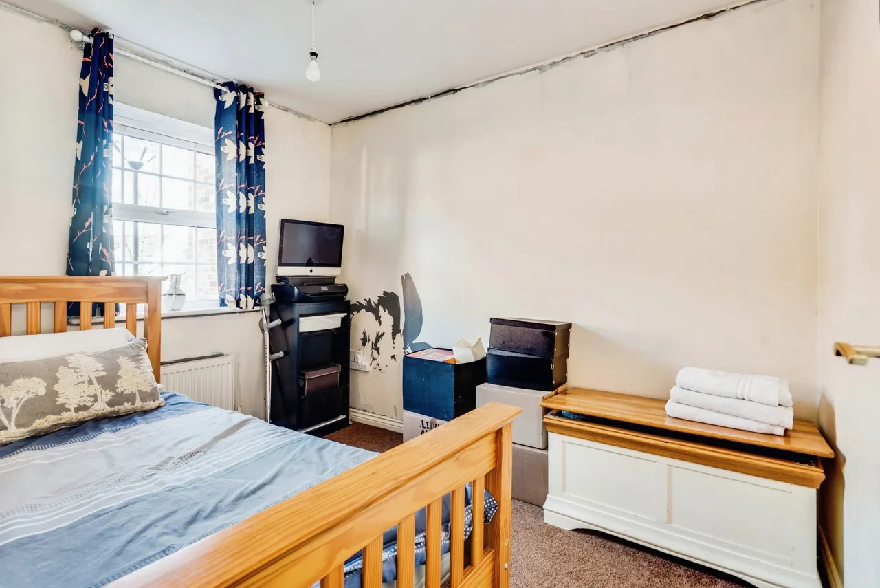 Sandbourne Road, Swindon, Wiltshire, SN25, photo 9