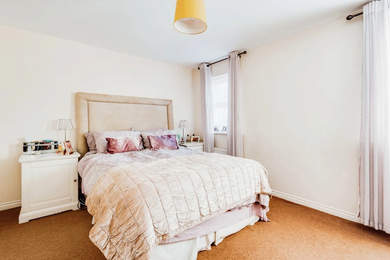Sandbourne Road, Swindon, Wiltshire, SN25, photo 10