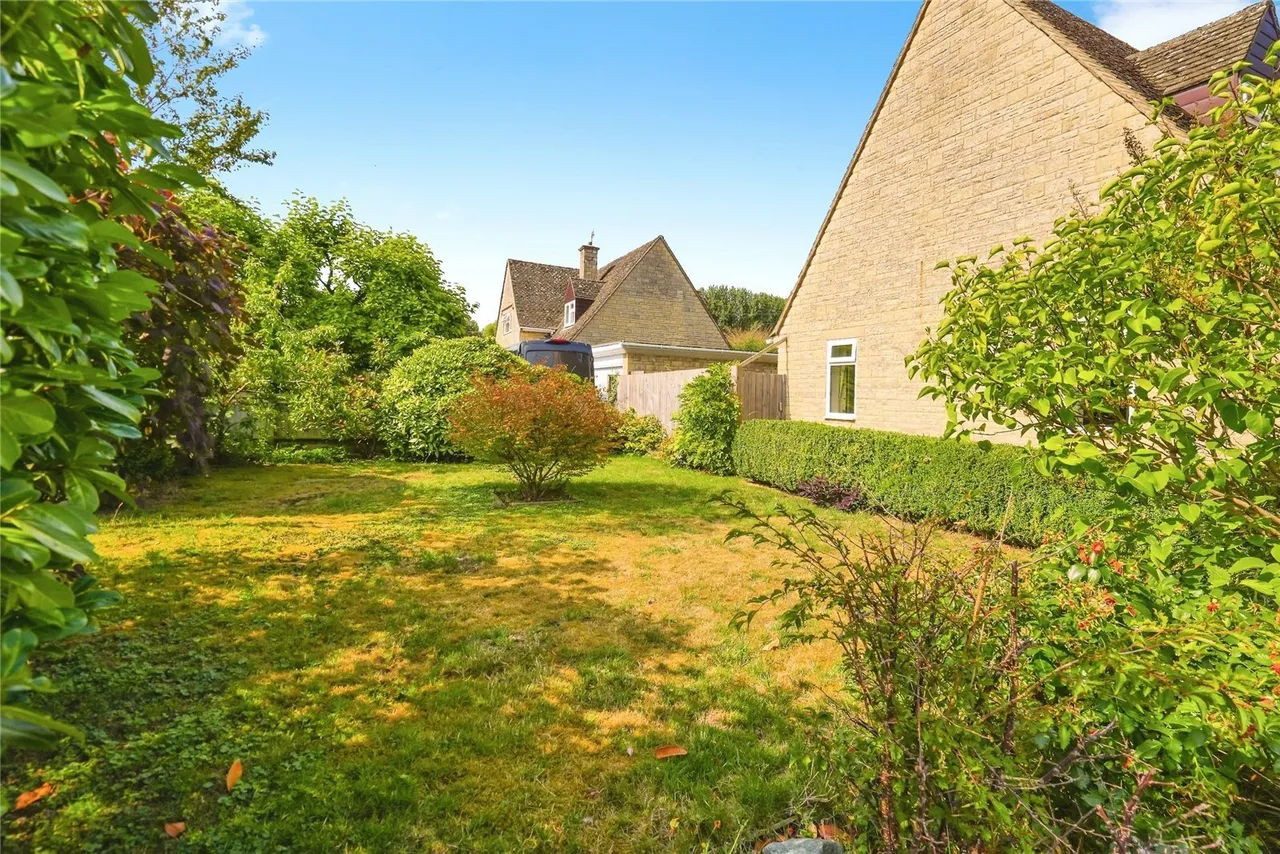 Gorse Meadow, Bourton-on-the-water, GL54, photo 17