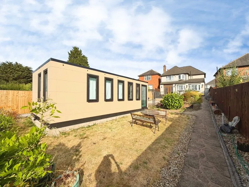 Tennis Court Drive, Leicester, Leicestershire, LE5, photo 6