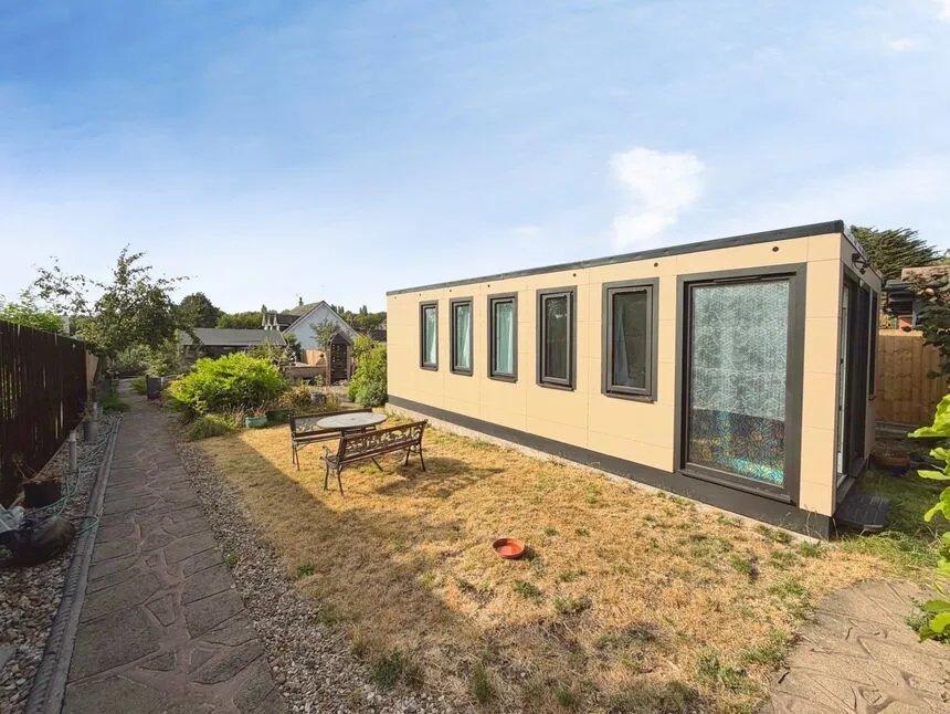 Tennis Court Drive, Leicester, Leicestershire, LE5, photo 12