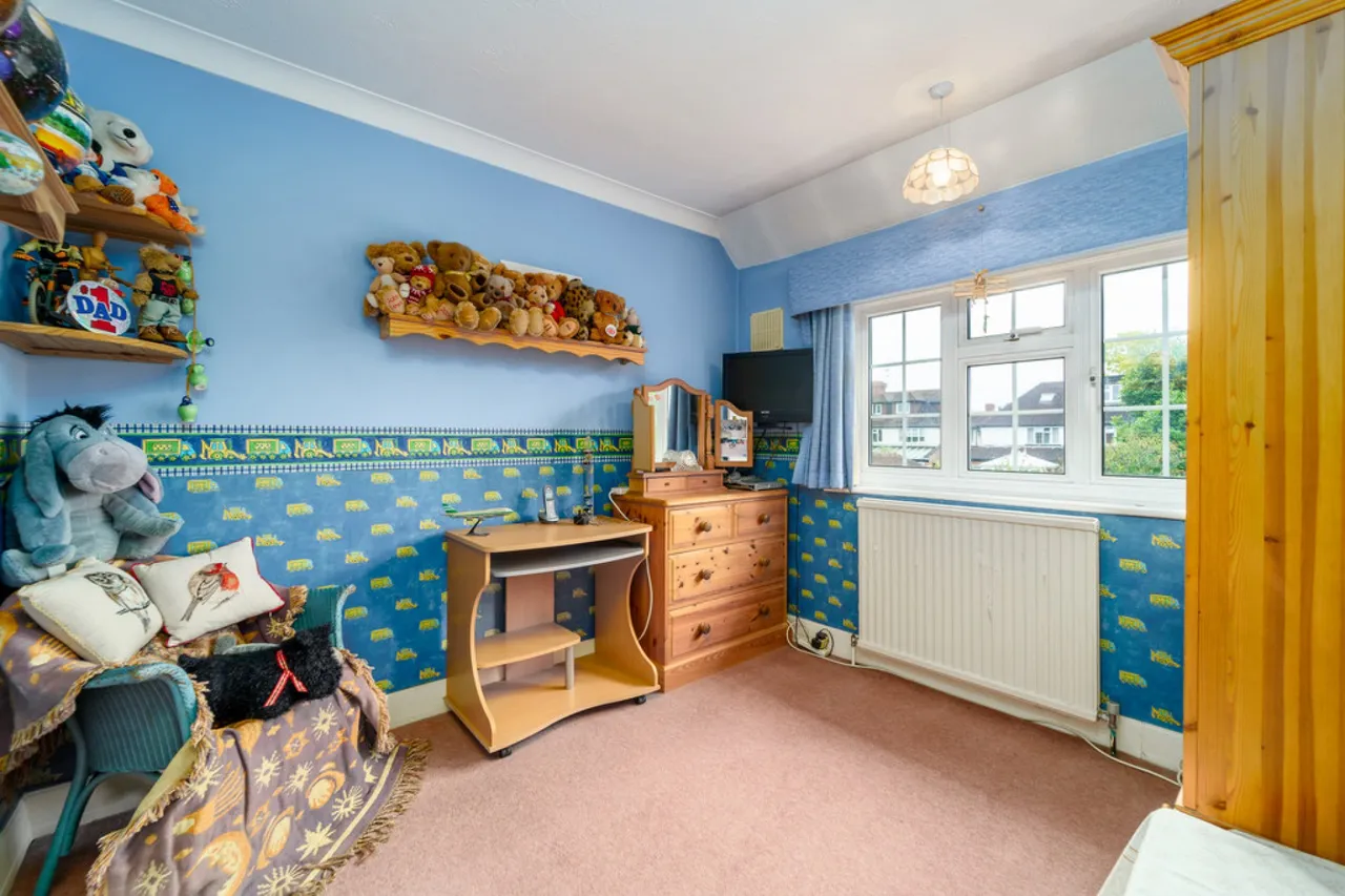 Meadway, Ashford, TW15, photo 7