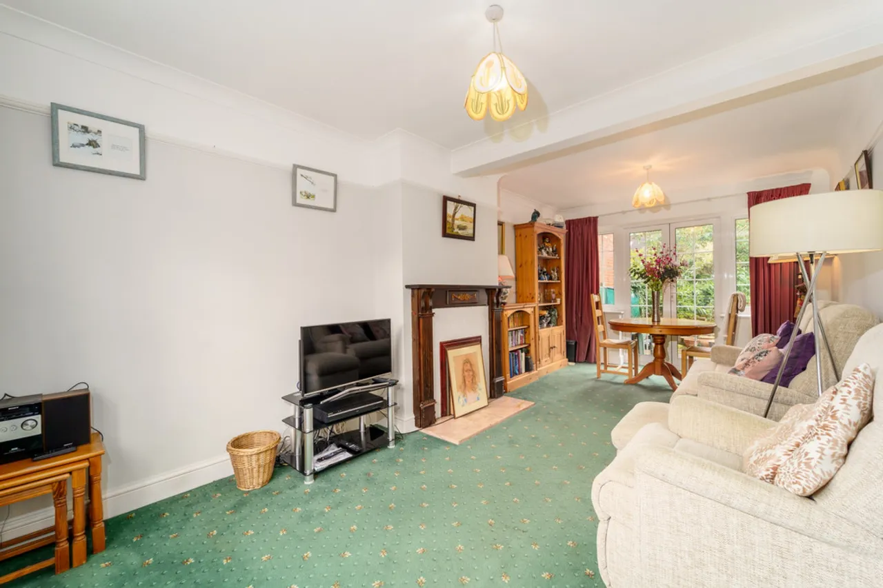Meadway, Ashford, TW15, photo 10