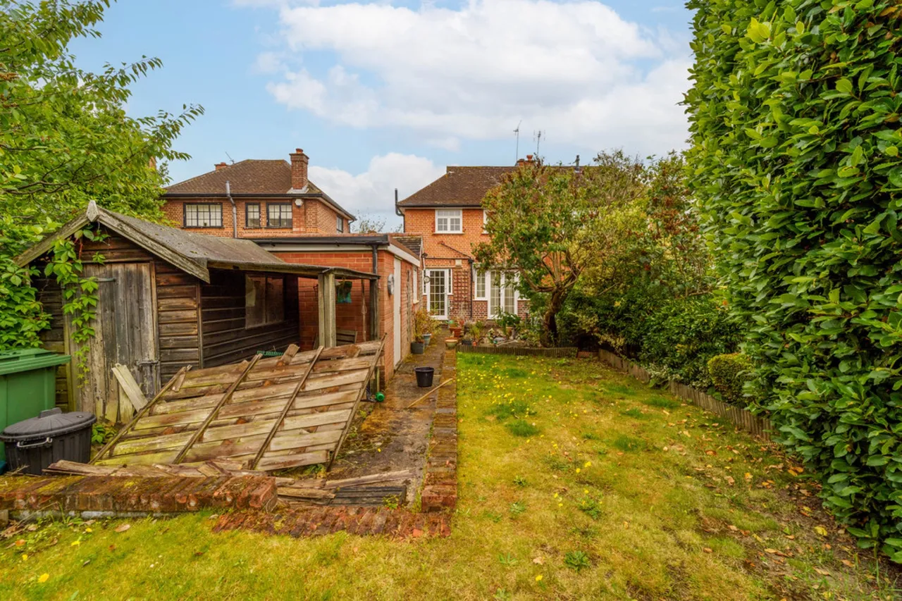Meadway, Ashford, TW15, photo 5