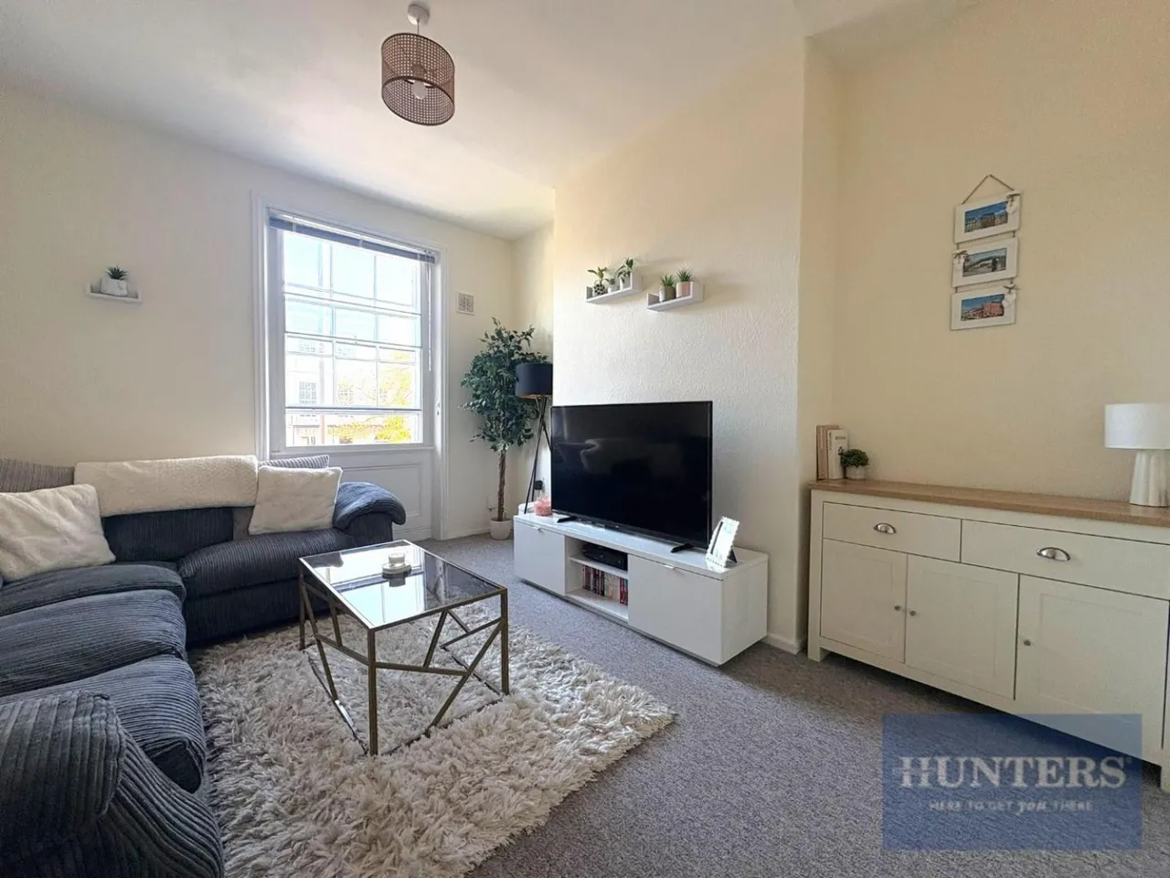 London Road, Cheltenham, GL52, photo 2
