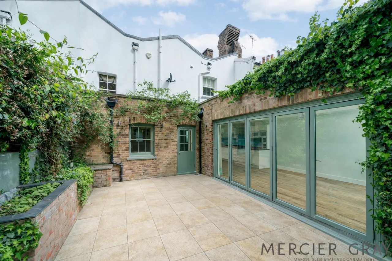 2 bed house for sale, Elm Place, London, SW7
