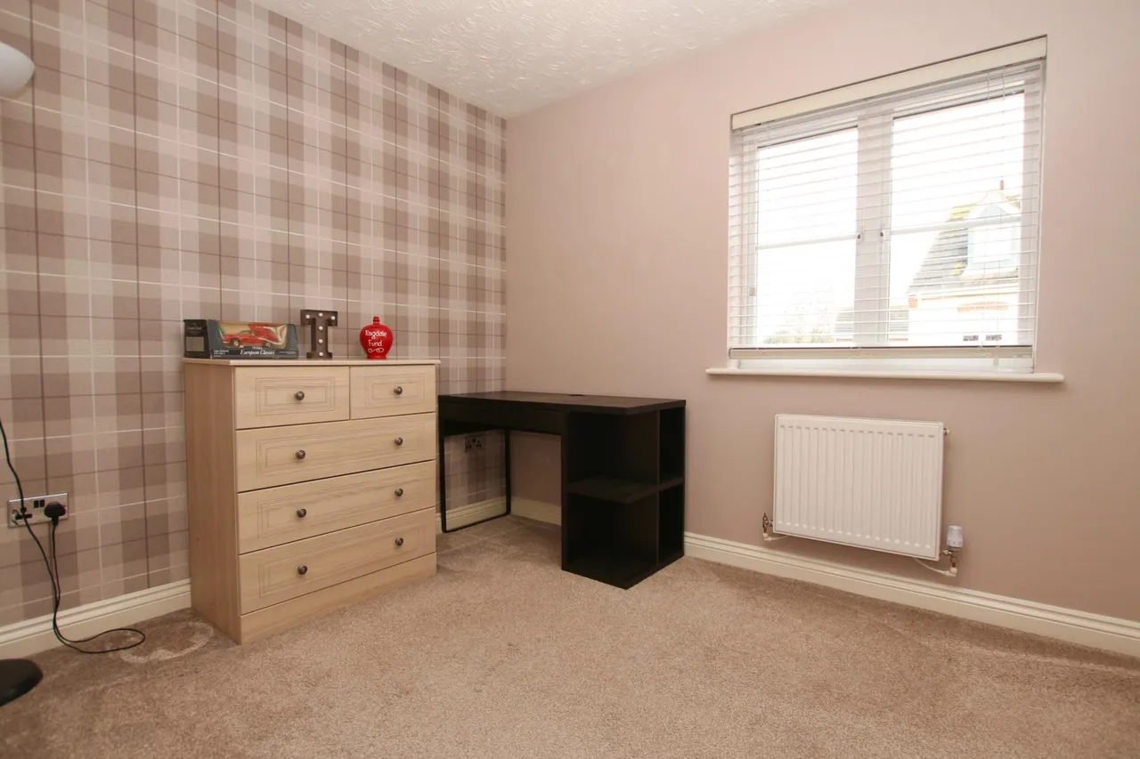 Elder Close, Witham St Hughs, LN6, photo 6