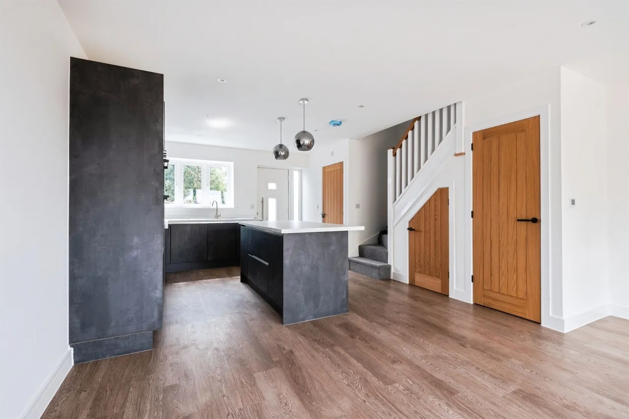Queens Avenue, Newport Pagnell, MK16, photo 4