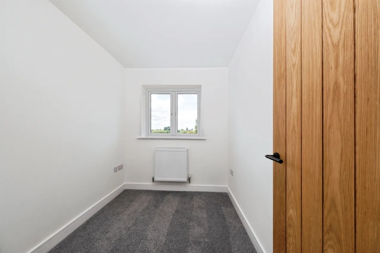 Queens Avenue, Newport Pagnell, MK16, photo 11