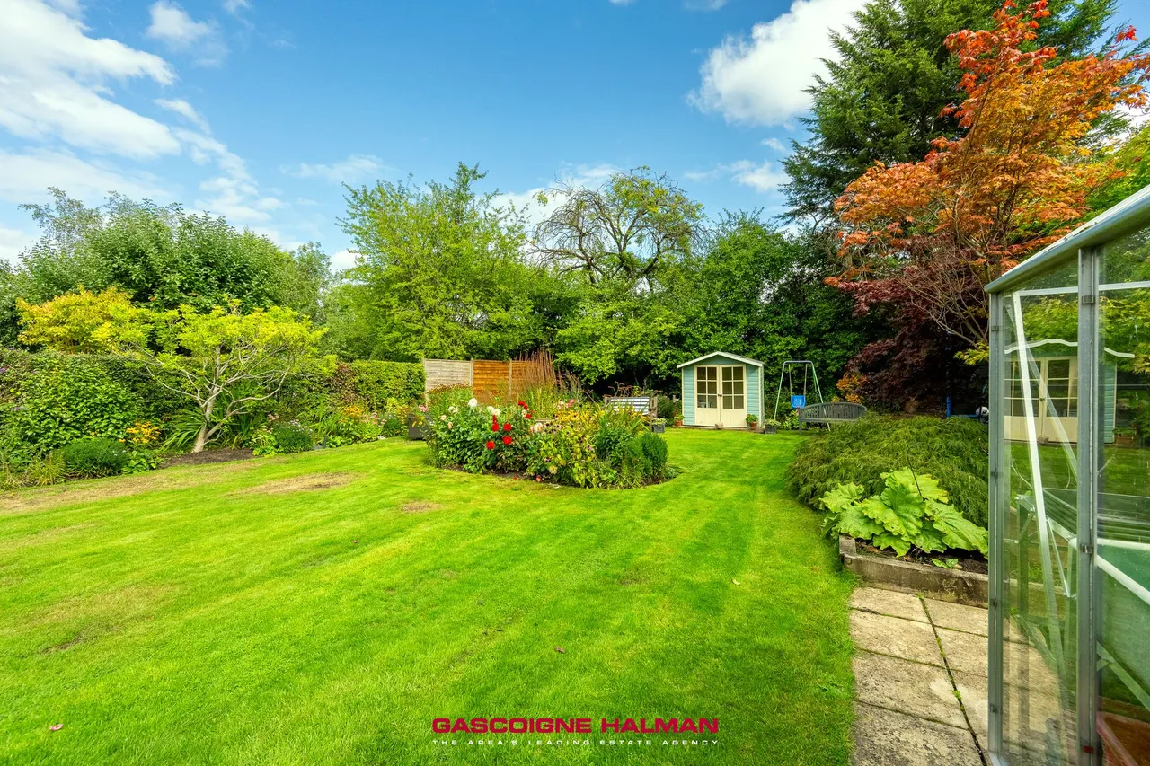 Woodford Road, Stockport, photo 27