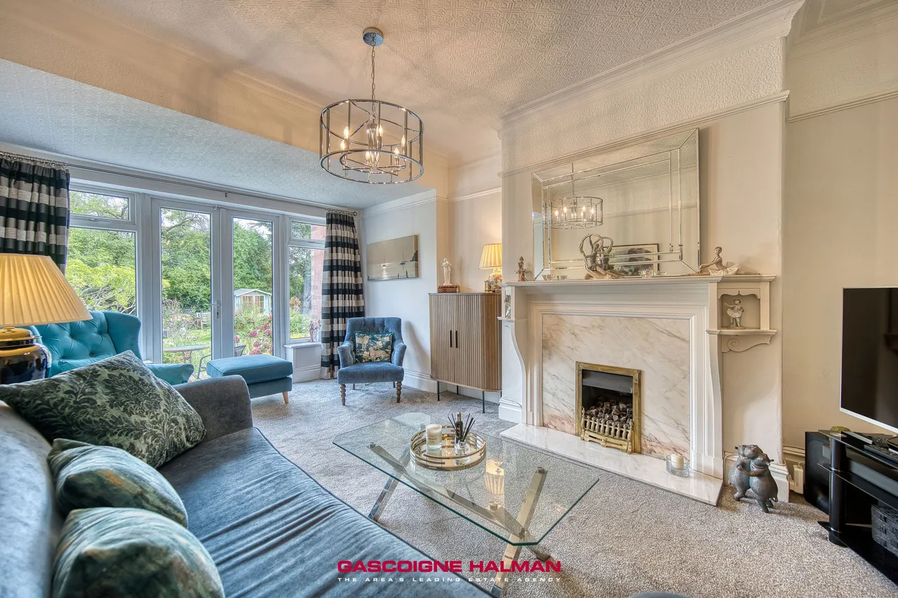 Woodford Road, Stockport, photo 4