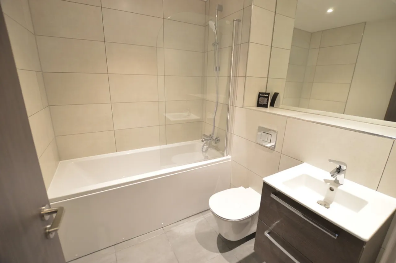 Petersfield Avenue, Slough, SL2, photo 5