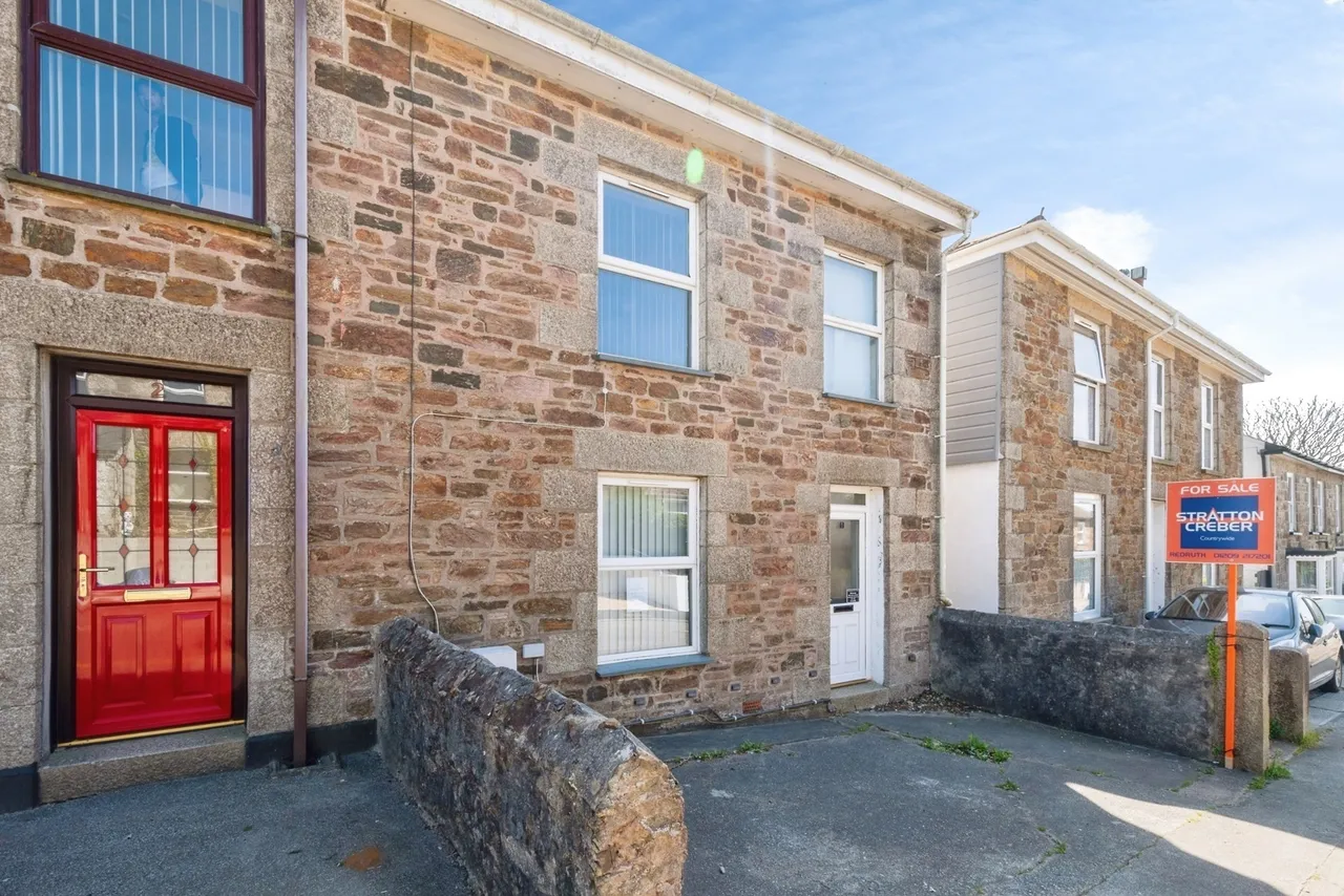 2 bed house for sale, Gew Terrace, Redruth, TR15