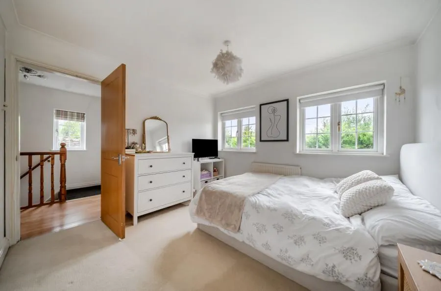 North Street, Aston, OX18, photo 11