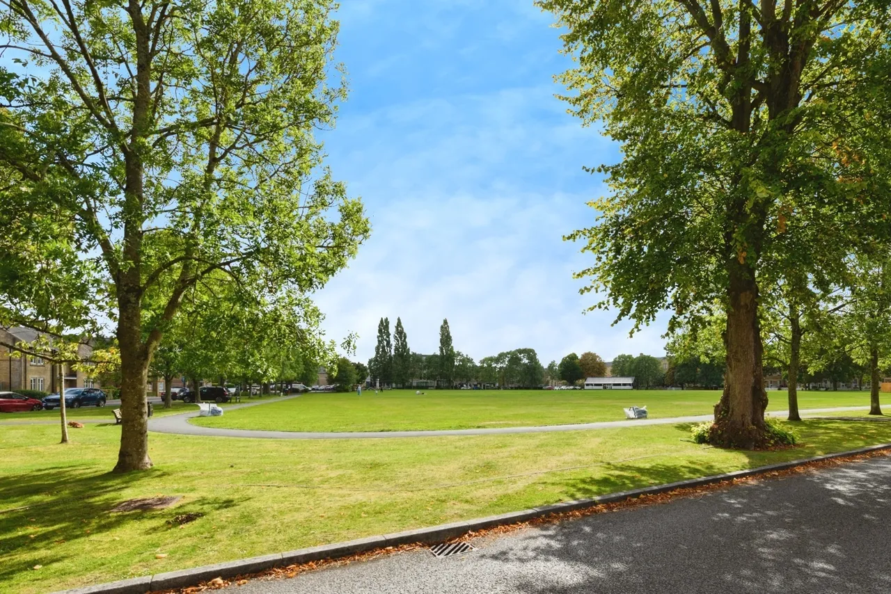 Coldstream Road, Caterham, Surrey, CR3, photo 11