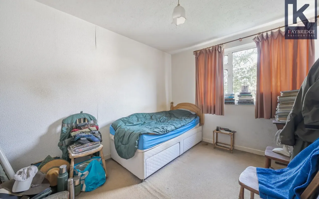 Larkspur Way, Epsom, KT19, photo 6