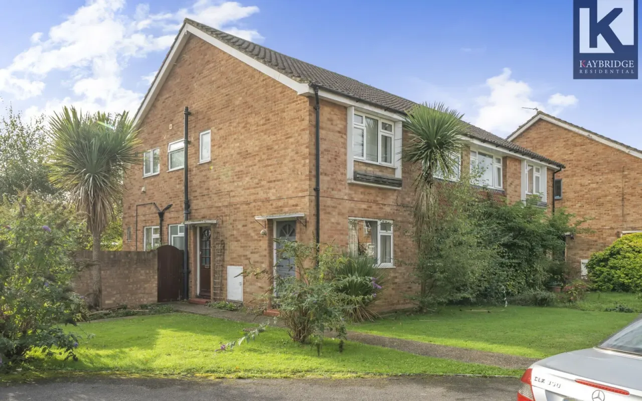 Larkspur Way, Epsom, KT19, photo 10