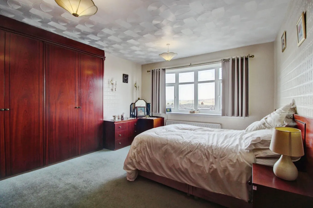 Melvinia Crescent, Barnsley, S75, photo 9