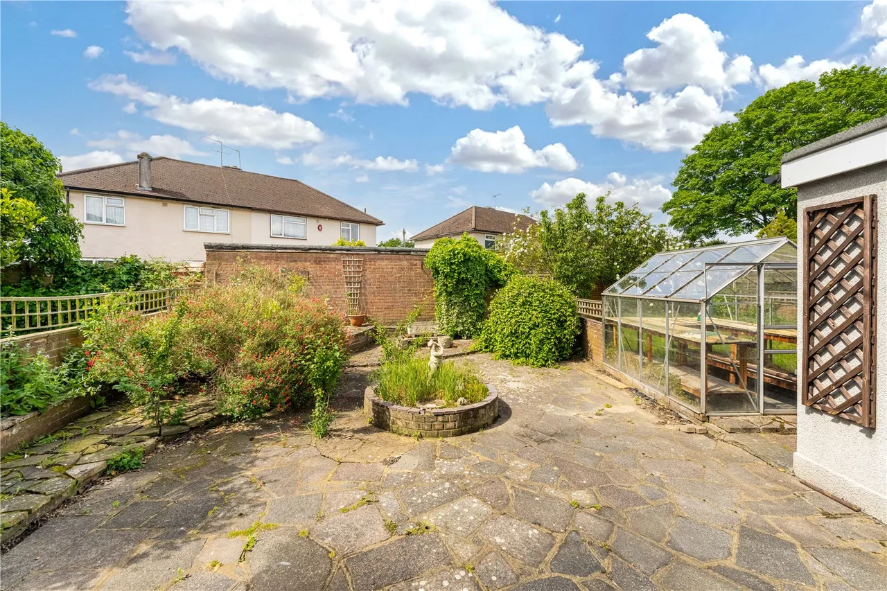 Uxbridge Road, Hampton Hill, TW12 1SL, photo 11