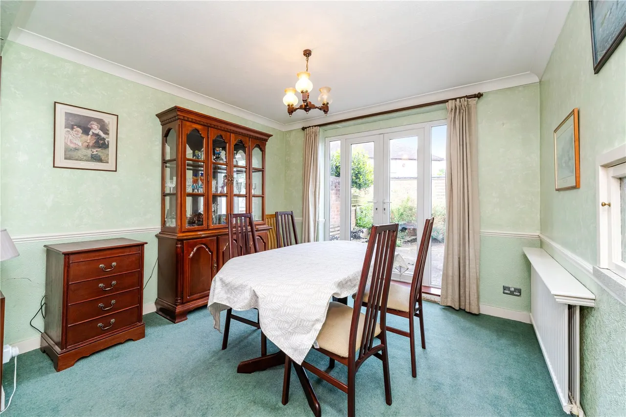 Uxbridge Road, Hampton Hill, TW12 1SL, photo 4
