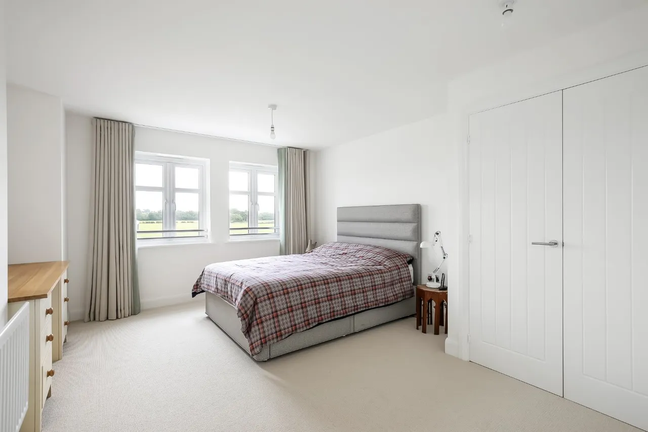 Turberville Close, Netherhampton, Salisbury, Wiltshire, SP2 8GA, photo 7