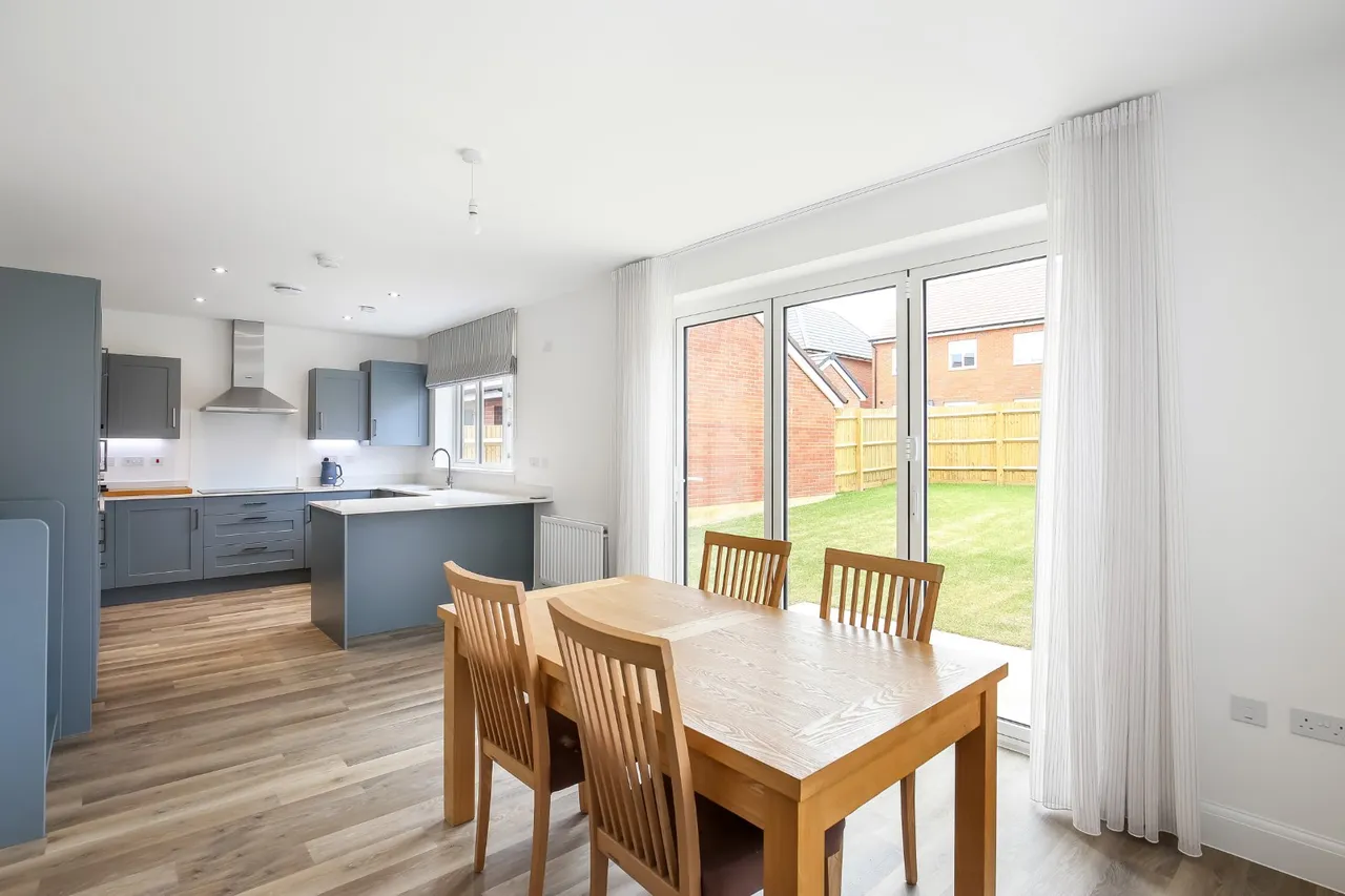 Turberville Close, Netherhampton, Salisbury, Wiltshire, SP2 8GA, photo 3