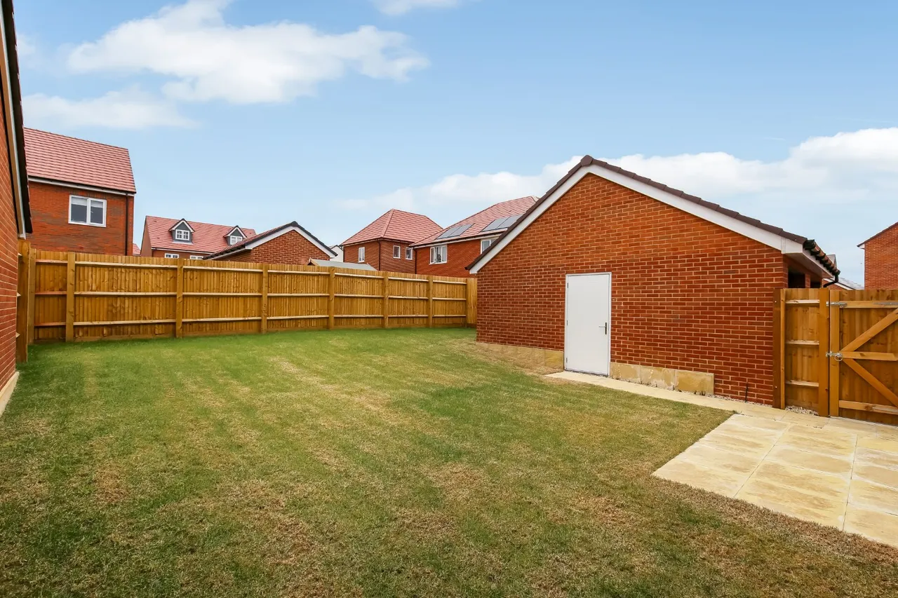 Turberville Close, Netherhampton, Salisbury, Wiltshire, SP2 8GA, photo 13