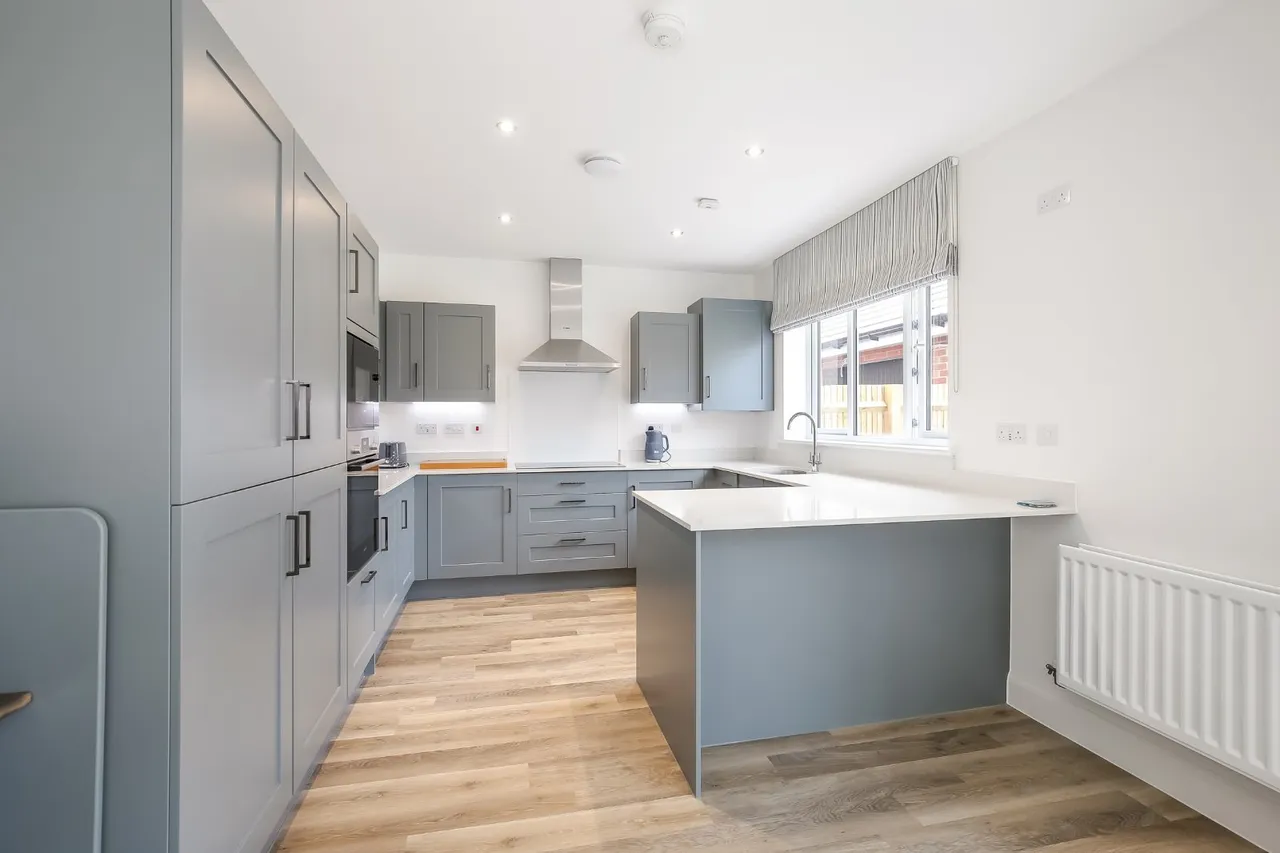 Turberville Close, Netherhampton, Salisbury, Wiltshire, SP2 8GA, photo 2