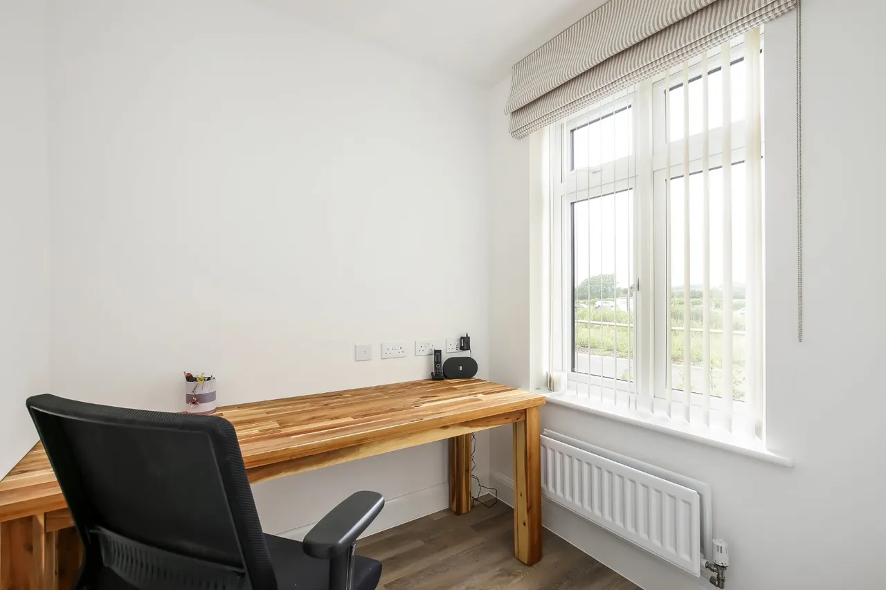 Turberville Close, Netherhampton, Salisbury, Wiltshire, SP2 8GA, photo 6