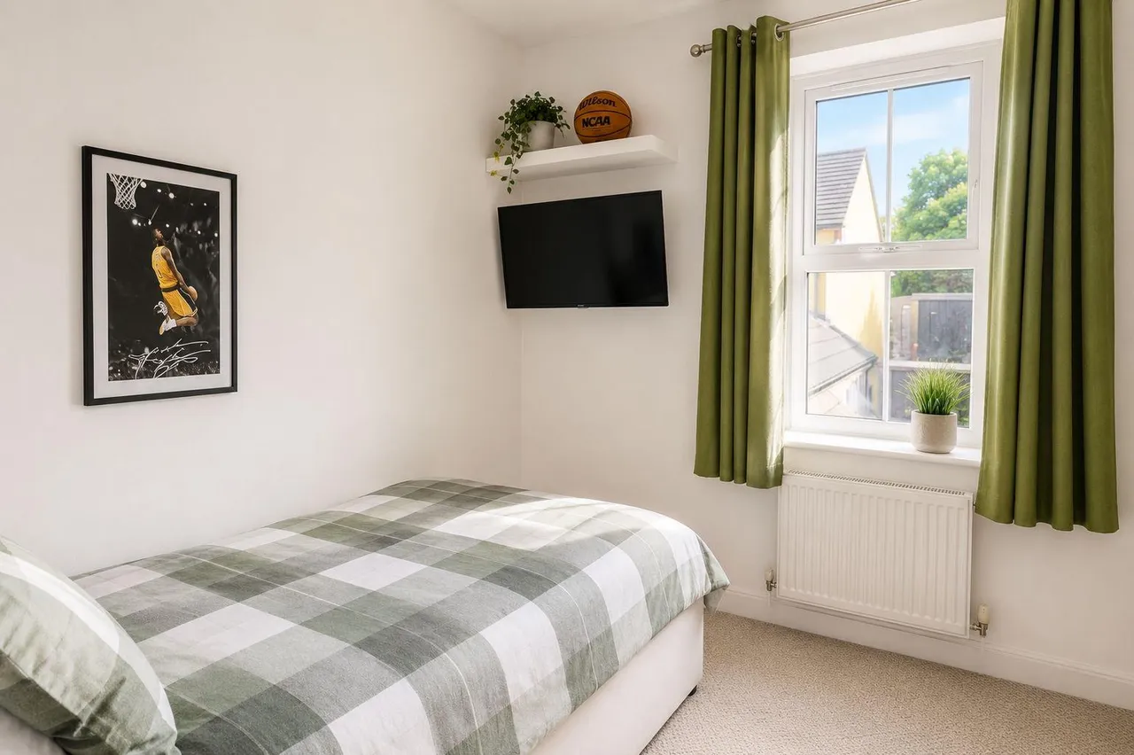 Dorset Down Crescent, Cullompton, EX15, photo 8
