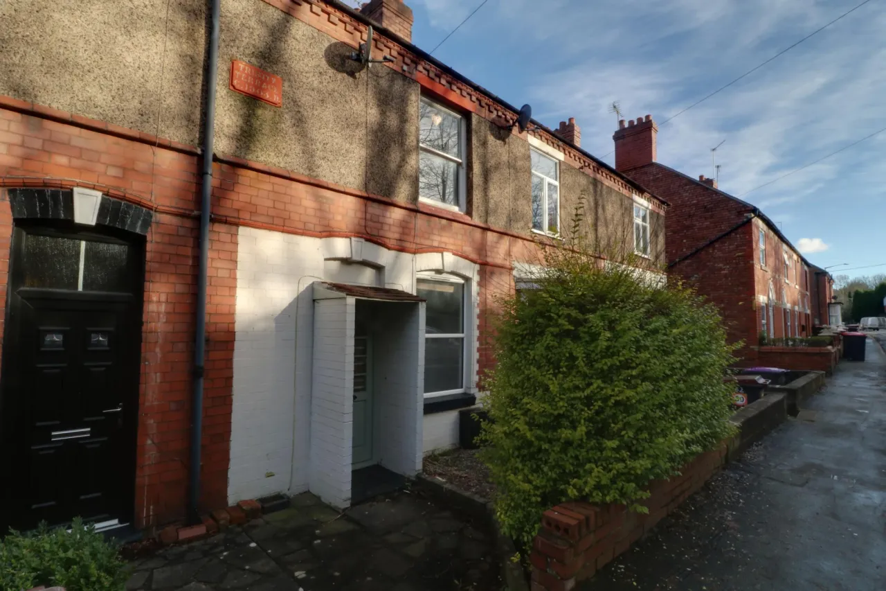 2 bed property for sale, Holyhead Road, Telford