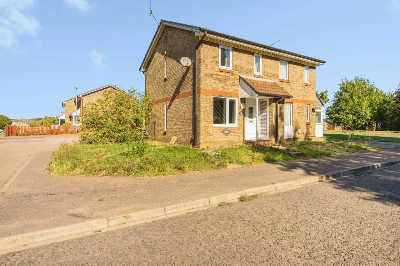 2 bed house for sale, Penda Close, Luton, LU3
